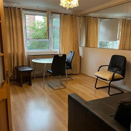 1 Bedroom Flat Close To City With Free Parking Arrangement ลอนดอน ภายนอก รูปภาพ