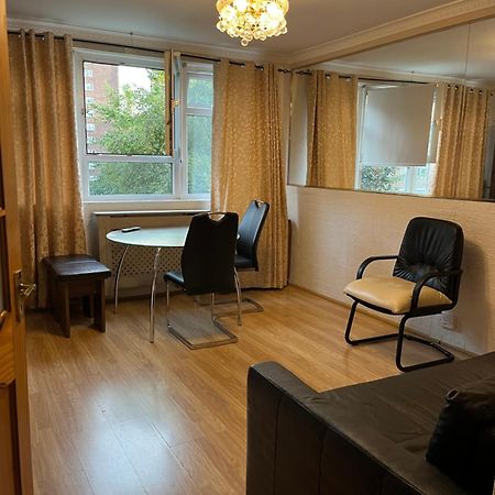 1 Bedroom Flat Close To City With Free Parking Arrangement ลอนดอน ภายนอก รูปภาพ