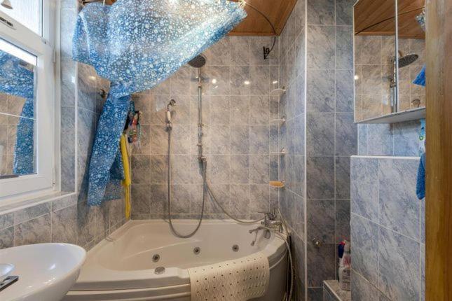 1 Bedroom Flat Close To City With Free Parking Arrangement ลอนดอน ภายนอก รูปภาพ